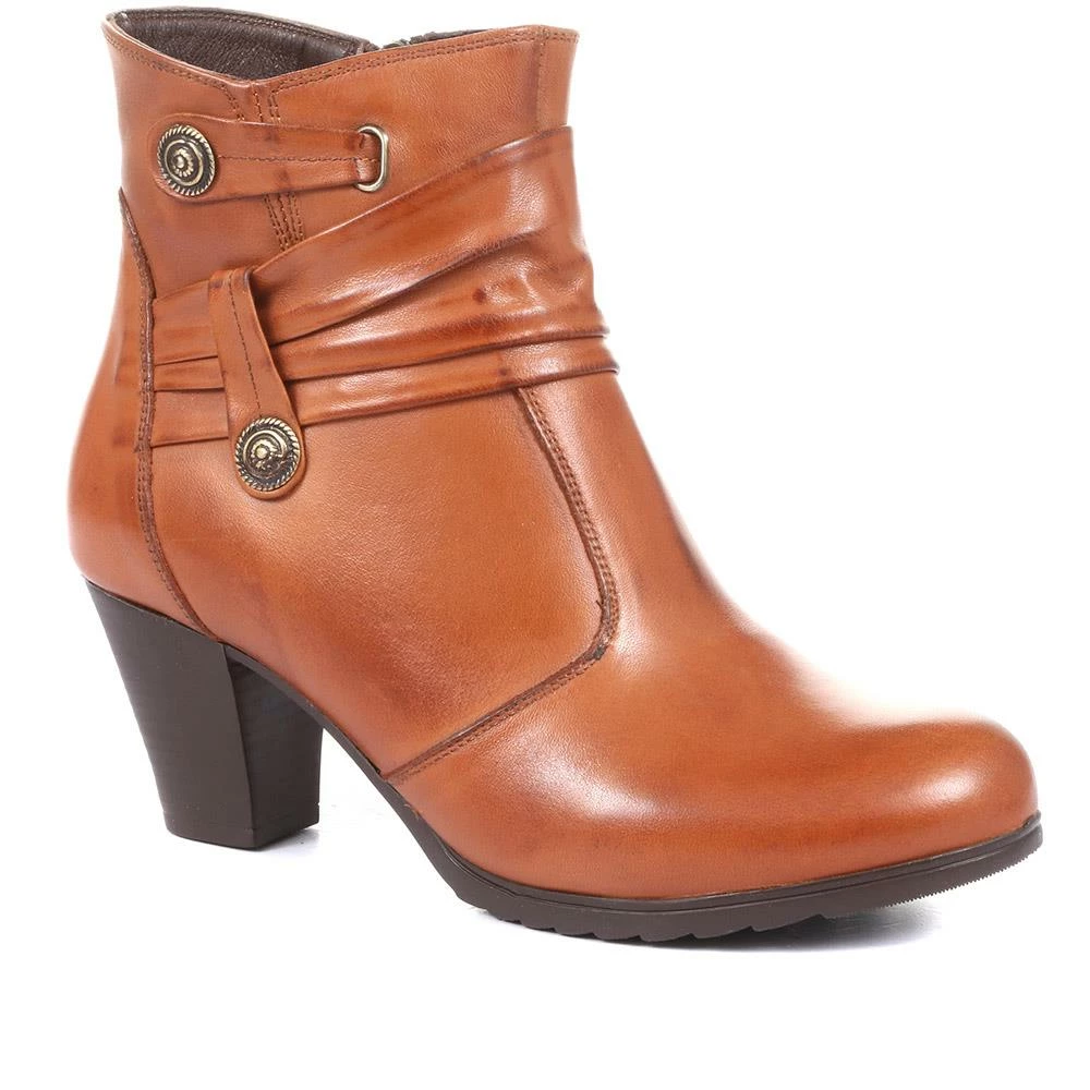 Pavers Leather Stacked Heel Ankle Boot - VED34003 / 320 367 / 320 367 1 Pavers Leather Stacked Heel Ankle Boot - VED34003 / 320 367 / 320 367