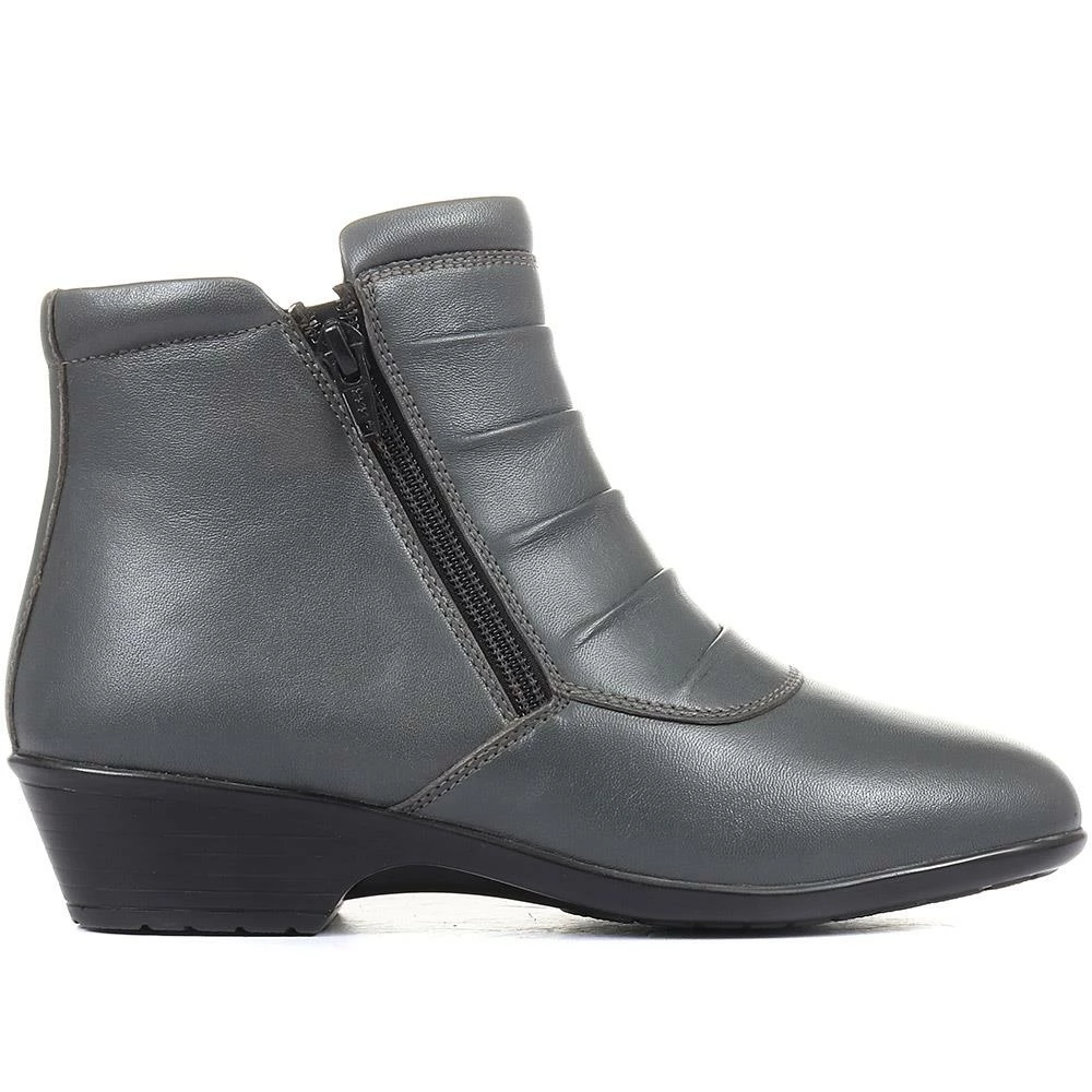 Pavers Women's Sleek Leather Ankle Boots - KF34007 / 320 900 / 320 900 Wide Fit 27 Pavers Women's Sleek Leather Ankle Boots - KF34007 / 320 900 / 320 900 Wide Fit