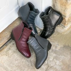 Pavers Women's Sleek Leather Ankle Boots - KF34007 / 320 900 / 320 900 Wide Fit 55 Pavers Women's Sleek Leather Ankle Boots - KF34007 / 320 900 / 320 900 Wide Fit