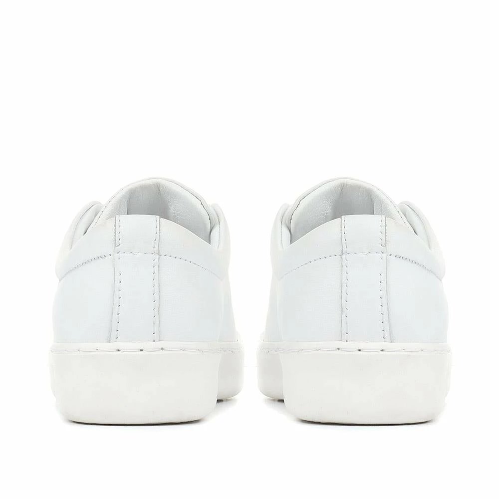 Pavers Sneakers Leather Lace-Up Trainers - ULUTA35001 / 321 761 8 Pavers Sneakers Leather Lace-Up Trainers - ULUTA35001 / 321 761