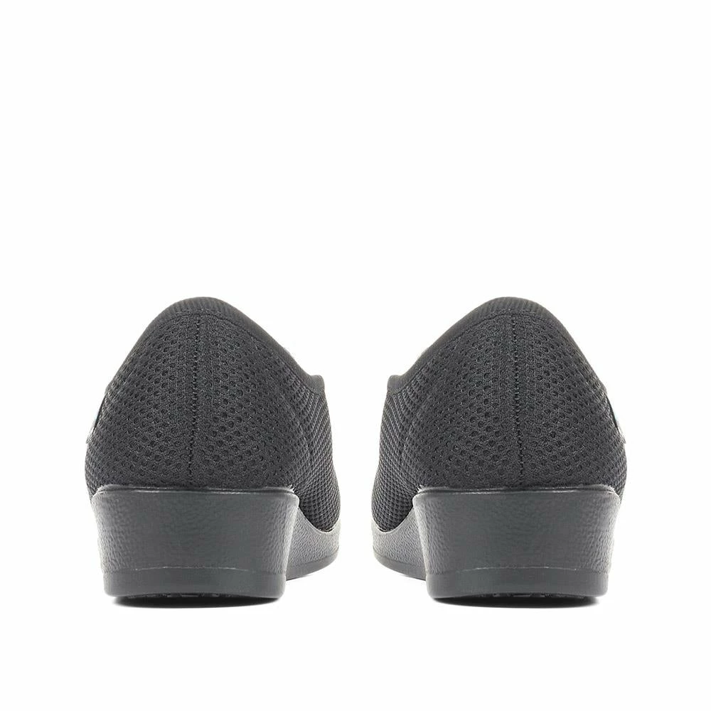 Fly Flot Lightweight Slippers - FLY35045 / 321 255 8 Fly Flot Lightweight Slippers - FLY35045 / 321 255