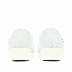 Fly Flot Lightweight Slippers - FLY35045 / 321 255 33 Fly Flot Lightweight Slippers - FLY35045 / 321 255