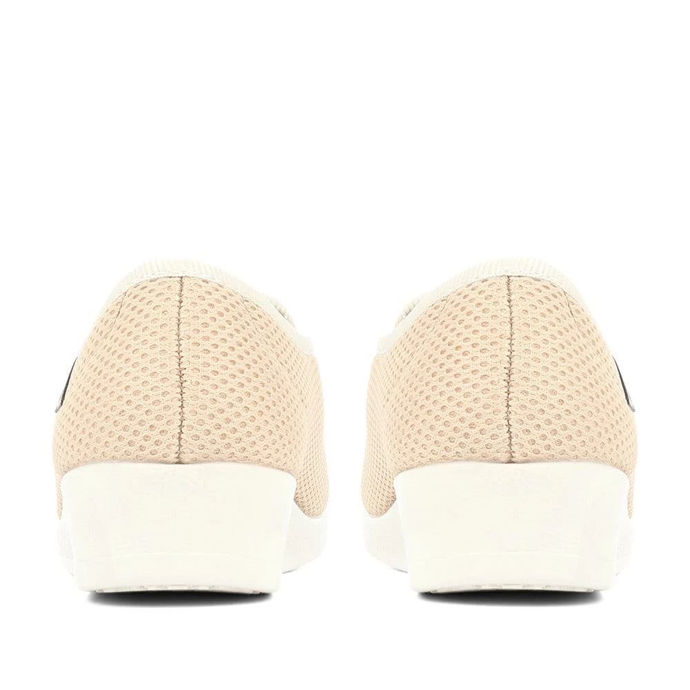 Fly Flot Lightweight Slippers - FLY35045 / 321 255 20 Fly Flot Lightweight Slippers - FLY35045 / 321 255