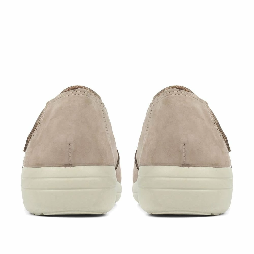 Pavers Touch Fasten Leather Sandals - POLY35011 / 321 743 5 Pavers Touch Fasten Leather Sandals - POLY35011 / 321 743