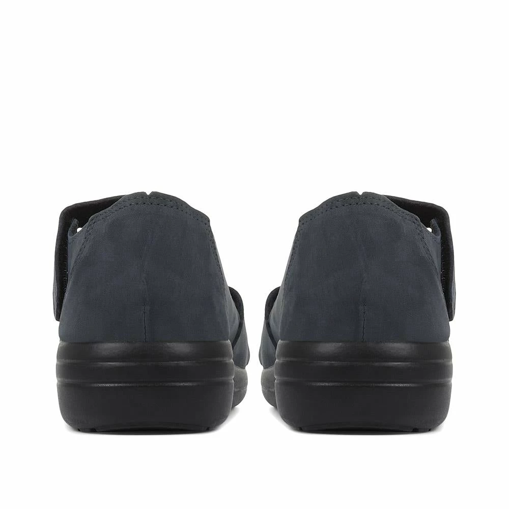 Pavers Touch Fasten Leather Sandals - POLY35011 / 321 743 13 Pavers Touch Fasten Leather Sandals - POLY35011 / 321 743