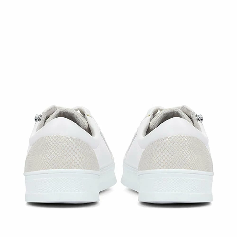 Pavers Ladies Lace-Up Sneakers / 318 018 4 Pavers Ladies Lace-Up Sneakers / 318 018