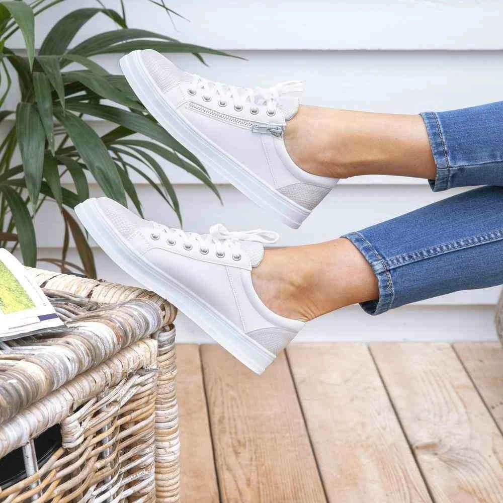 Pavers Ladies Lace-Up Sneakers / 318 018 6 Pavers Ladies Lace-Up Sneakers / 318 018