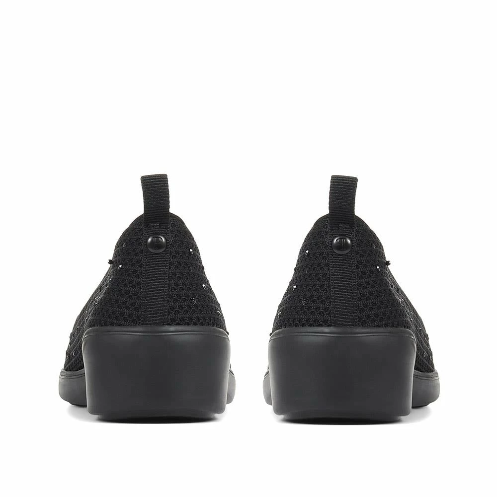 Pavers Wide Fit Trainer Pumps - BRK35069 / 321 930 6 Pavers Wide Fit Trainer Pumps - BRK35069 / 321 930