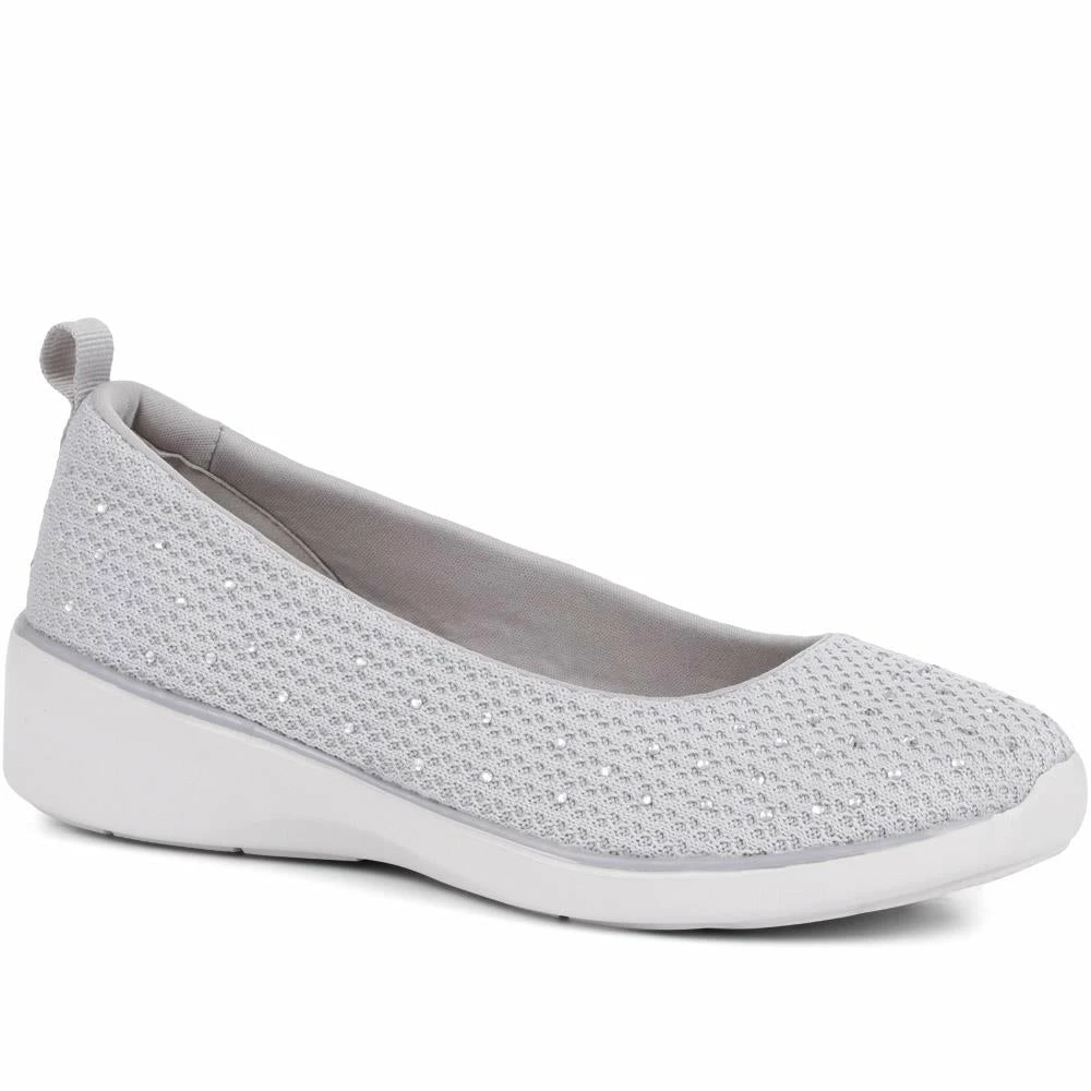 Pavers Wide Fit Trainer Pumps - BRK35069 / 321 930 3 Pavers Wide Fit Trainer Pumps - BRK35069 / 321 930