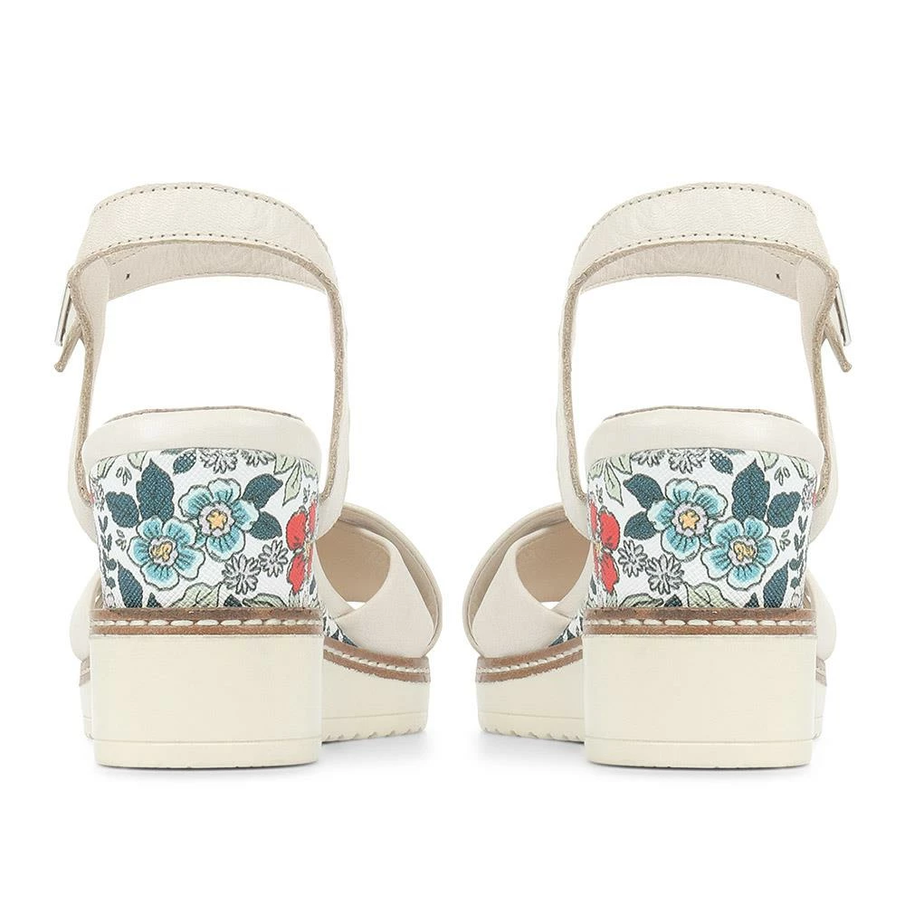 Pavers Heeled Wedge Sandals - MKOC35007 / 322 191 14 Pavers Heeled Wedge Sandals - MKOC35007 / 322 191