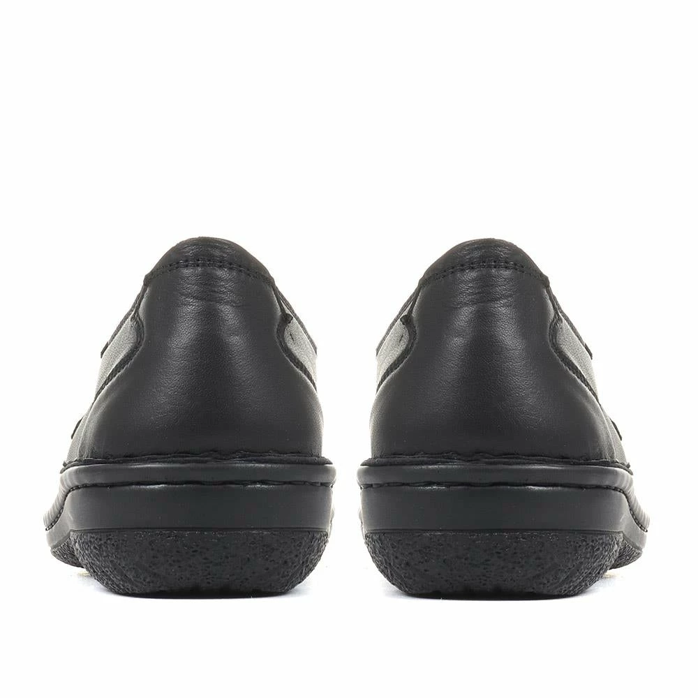 Pavers Wide Fit Leather Slip-On Shoes - DRTMA35009 / 322 101 4 Pavers Wide Fit Leather Slip-On Shoes - DRTMA35009 / 322 101