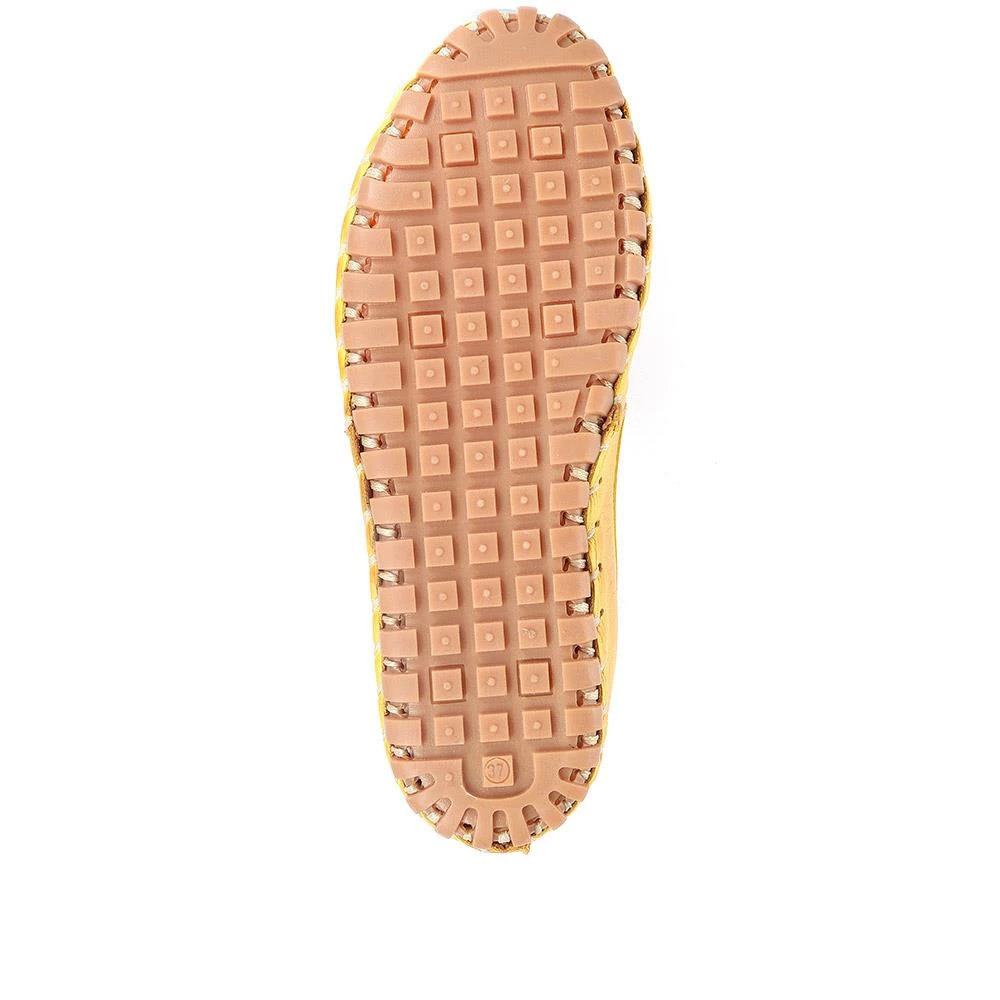 Ladies White Leather Loafers By Pavers - KARY25006 / 309 827 / 309 827 33 Ladies White Leather Loafers By Pavers - KARY25006 / 309 827 / 309 827