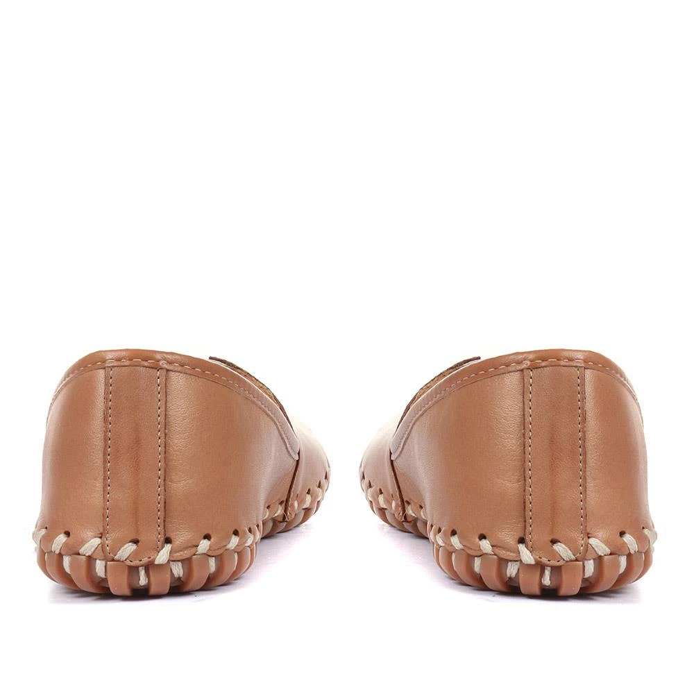 Ladies White Leather Loafers By Pavers - KARY25006 / 309 827 / 309 827 35 Ladies White Leather Loafers By Pavers - KARY25006 / 309 827 / 309 827