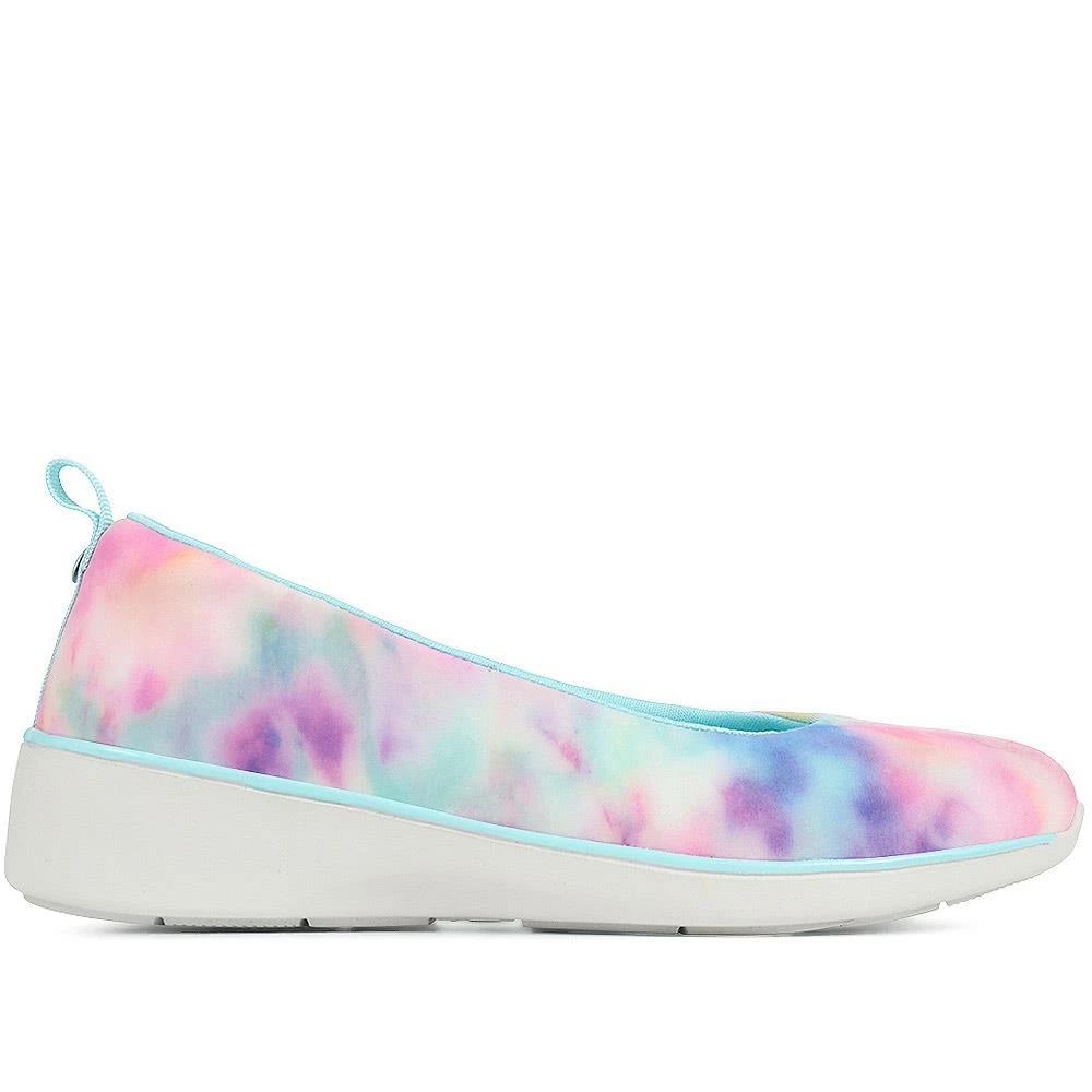 Pavers Wide Fit Trainer Pumps - BRK35071 / 321 931 8 Pavers Wide Fit Trainer Pumps - BRK35071 / 321 931