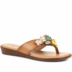 Pavers Embellished Toe Post Sandals - CLUBS35001 / 321 719 13 Pavers Embellished Toe Post Sandals - CLUBS35001 / 321 719