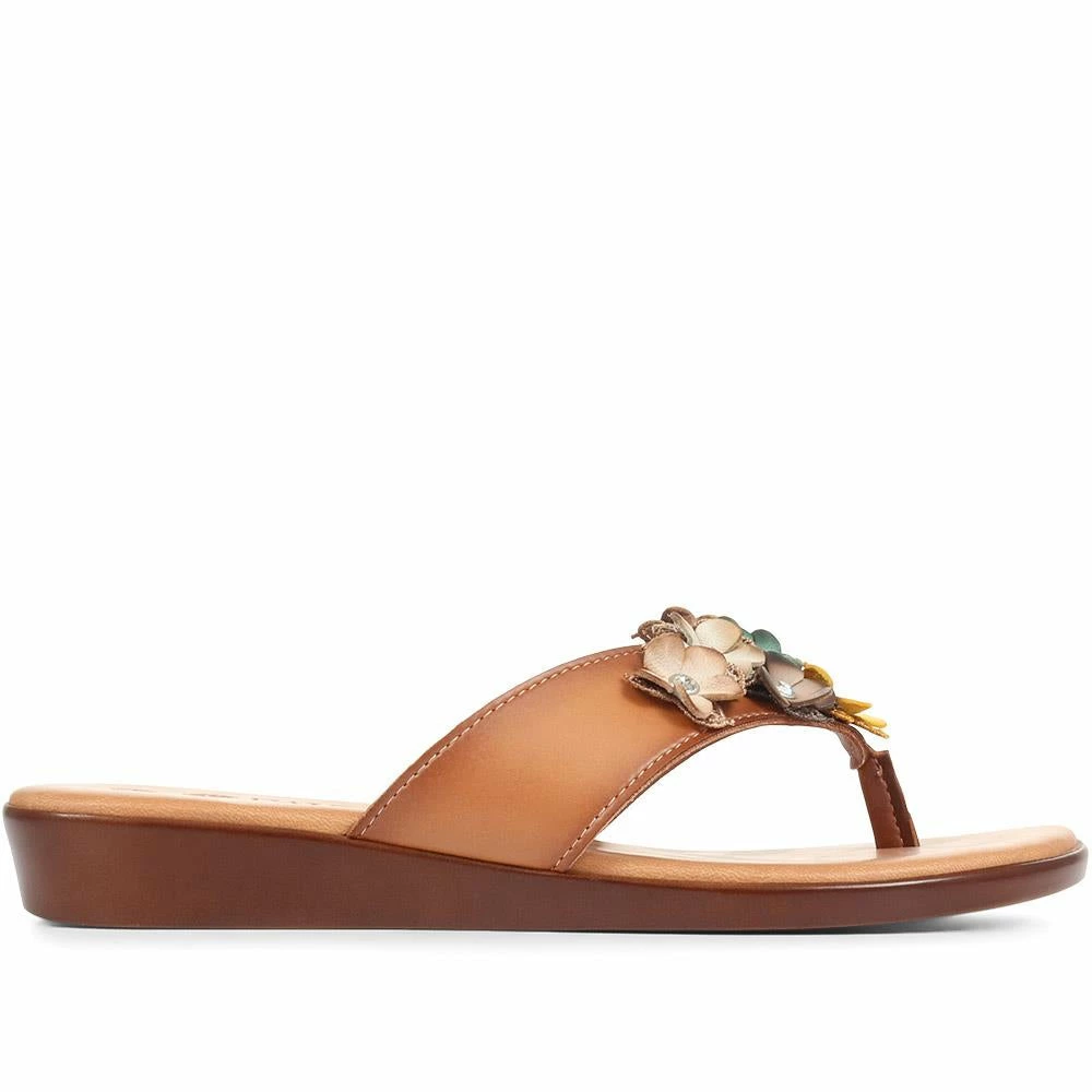 Pavers Embellished Toe Post Sandals - CLUBS35001 / 321 719 8 Pavers Embellished Toe Post Sandals - CLUBS35001 / 321 719