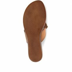 Pavers Embellished Toe Post Sandals - CLUBS35001 / 321 719 21 Pavers Embellished Toe Post Sandals - CLUBS35001 / 321 719