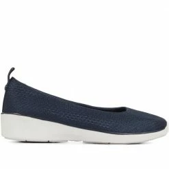 Pavers Wide Fit Slip-On Trainers - BRK35067 / 321 929