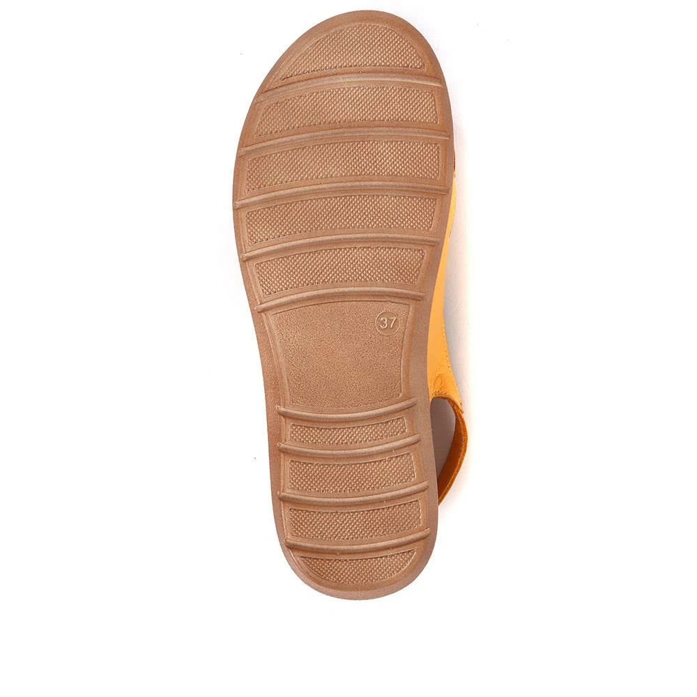 Pavers Women's Red Leather Slingback Sandals - MKOC33001 / 320 060 / 320 060 26 Pavers Women's Red Leather Slingback Sandals - MKOC33001 / 320 060 / 320 060