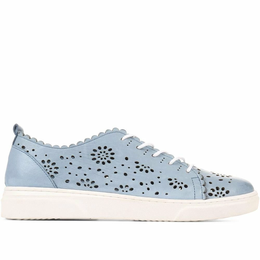 Bellissimo Scalloped Edge Lace-Up Trainers - BELAKMER35008 / 322 252 3 Bellissimo Scalloped Edge Lace-Up Trainers - BELAKMER35008 / 322 252