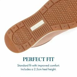 Pavers Wide Fit Lightweight Lace-Up Trainers - WBINS35015 / 321 594 41 Pavers Wide Fit Lightweight Lace-Up Trainers - WBINS35015 / 321 594