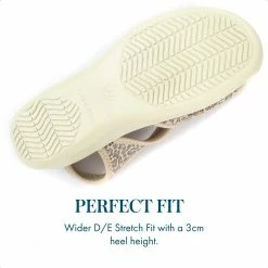 Pavers Wide Fit Leopard Print Pull-On Sandals - POLY33003 / 319 732 27 Pavers Wide Fit Leopard Print Pull-On Sandals - POLY33003 / 319 732