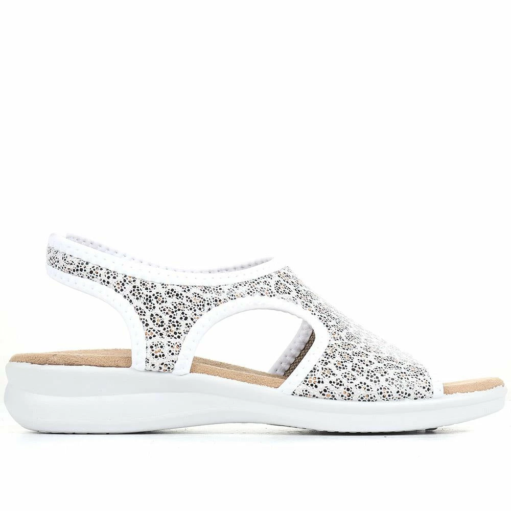 Pavers Wide Fit Leopard Print Pull-On Sandals - POLY33003 / 319 732 17 Pavers Wide Fit Leopard Print Pull-On Sandals - POLY33003 / 319 732