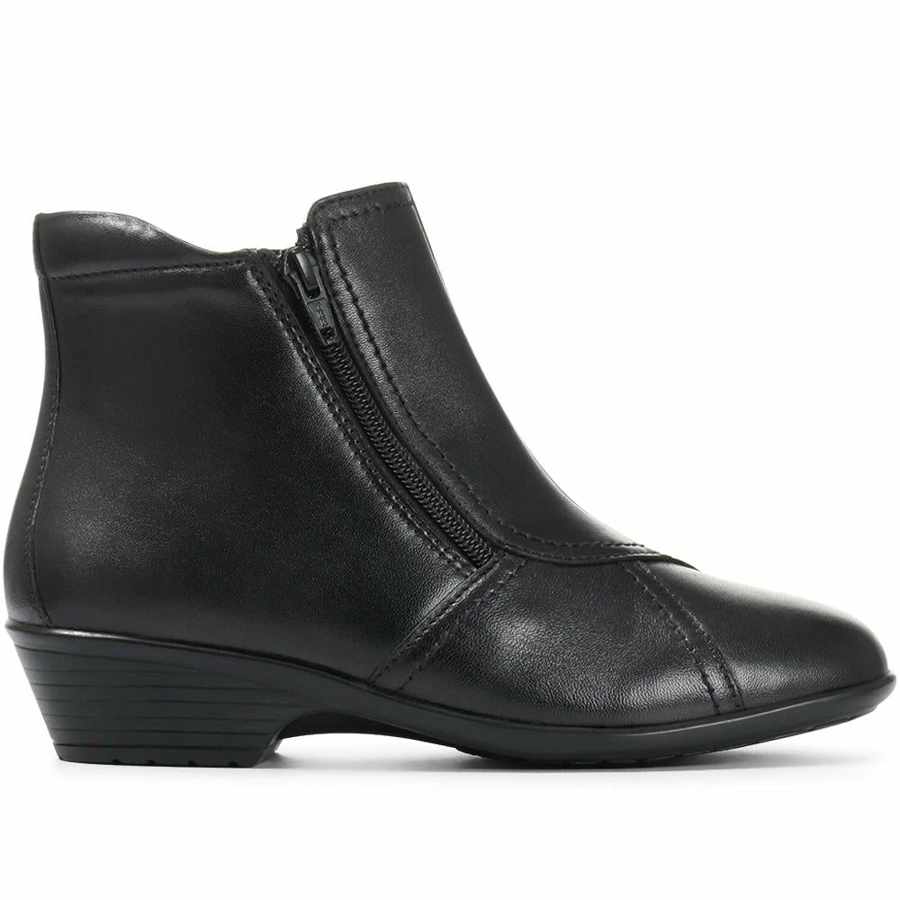 Pavers Wide Fit Leather Ladies Ankle Boot - HSKEMP1811 / 146 311 24 Pavers Wide Fit Leather Ladies Ankle Boot - HSKEMP1811 / 146 311