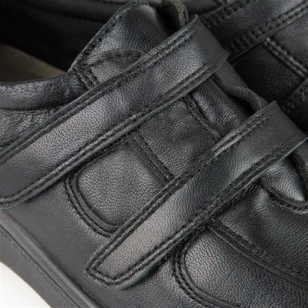 Pavers Wide-Fit One Touch Shoe With Two Straps - HSRAJA2006 / 302 739 9 Pavers Wide-Fit One Touch Shoe With Two Straps - HSRAJA2006 / 302 739