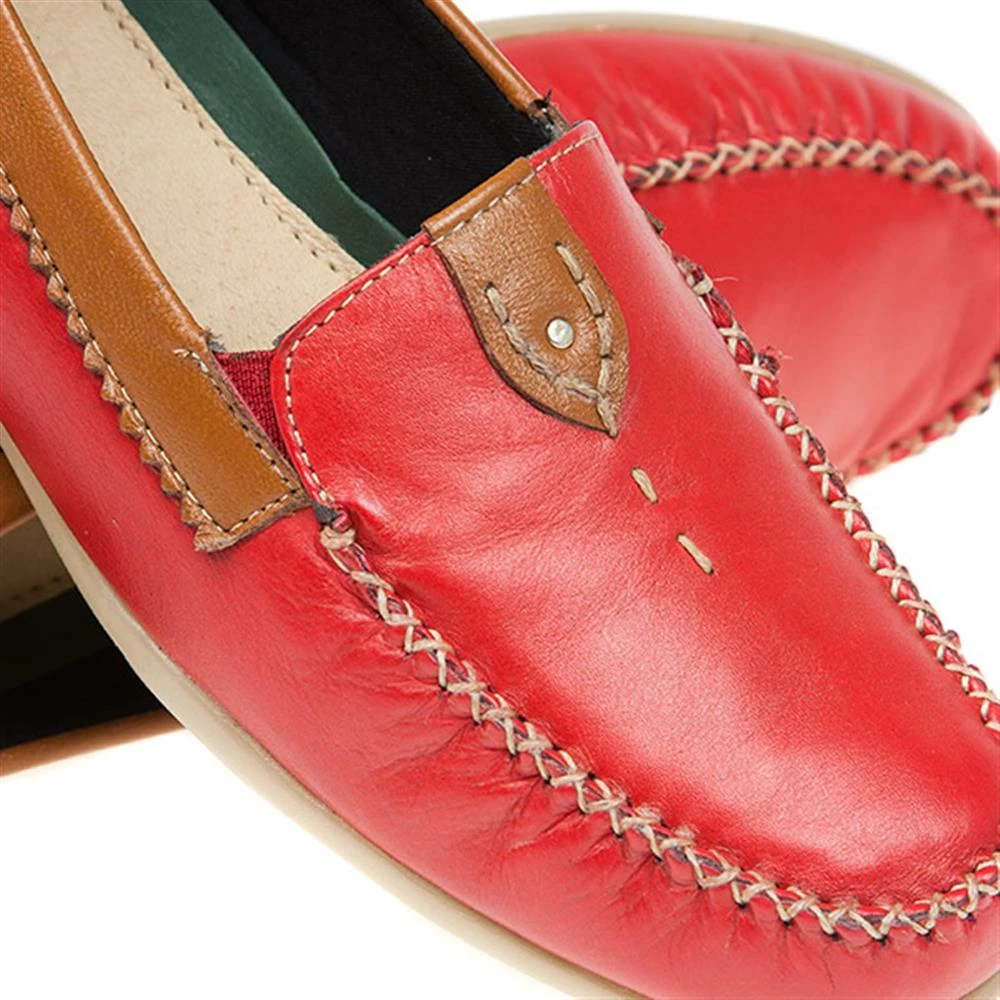 Pavers Leather Moccasin With Contrasting Trim - KEMP1752 / 126 432 5 Pavers Leather Moccasin With Contrasting Trim - KEMP1752 / 126 432