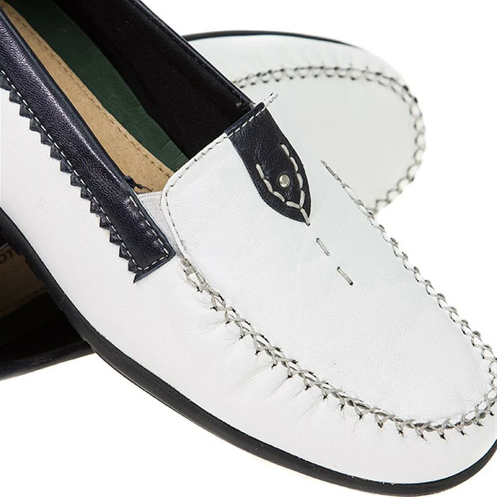 Pavers Leather Moccasin With Contrasting Trim - KEMP1752 / 126 432 15 Pavers Leather Moccasin With Contrasting Trim - KEMP1752 / 126 432