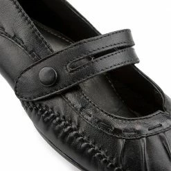 Pavers Leather Mary Jane With Stitch Detailing. - NAP1402 / 123 751