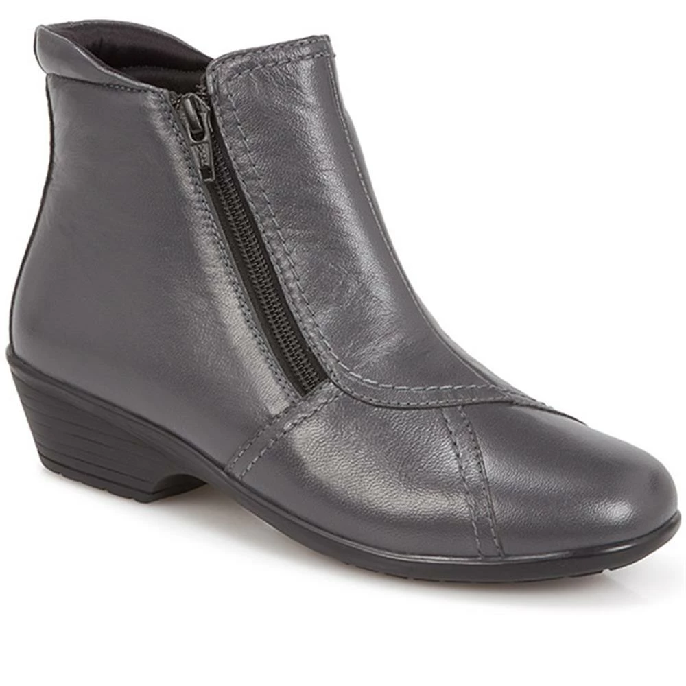 Pavers Wide Fit Leather Ladies Ankle Boot - HSKEMP1811 / 146 311 39 Pavers Wide Fit Leather Ladies Ankle Boot - HSKEMP1811 / 146 311