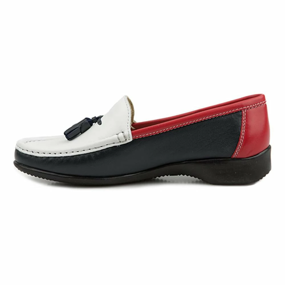 Pavers Shoes Wide Fit Leather Loafer With Tassel - CONT25000 / 309 198 17 Pavers Shoes Wide Fit Leather Loafer With Tassel - CONT25000 / 309 198