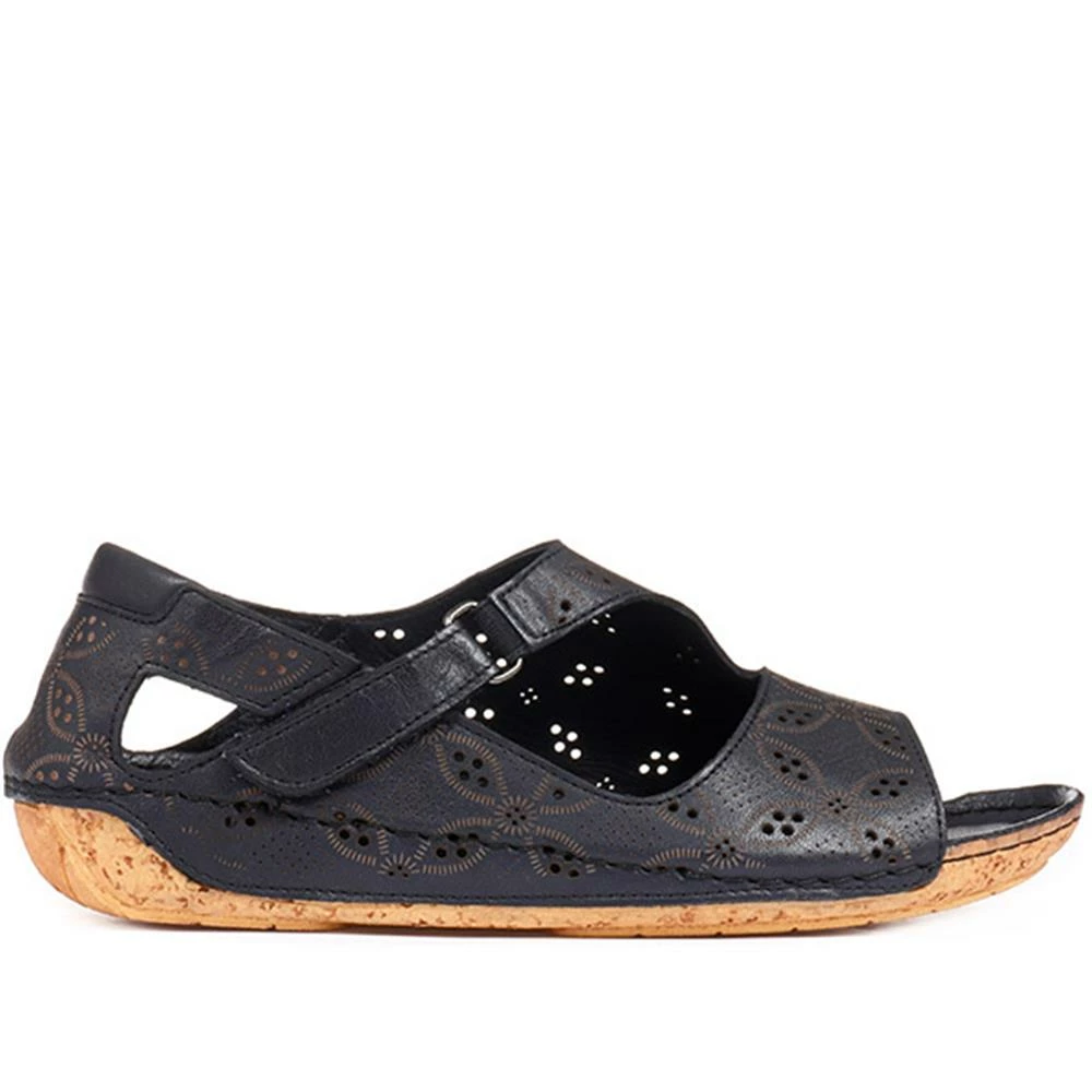 Pavers Leather Flat Sandals - KARY29011 / 315 353 8 Pavers Leather Flat Sandals - KARY29011 / 315 353