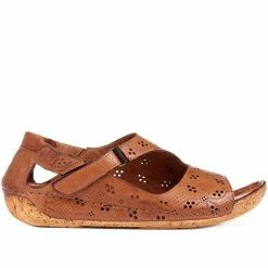 Pavers Leather Flat Sandals - KARY29011 / 315 353 38 Pavers Leather Flat Sandals - KARY29011 / 315 353