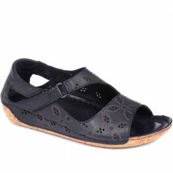 Pavers Leather Flat Sandals - KARY29011 / 315 353 30 Pavers Leather Flat Sandals - KARY29011 / 315 353