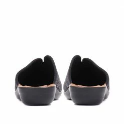 Fly Flot Wide Fit Slip On Clogs - FLY30005 / 315 800