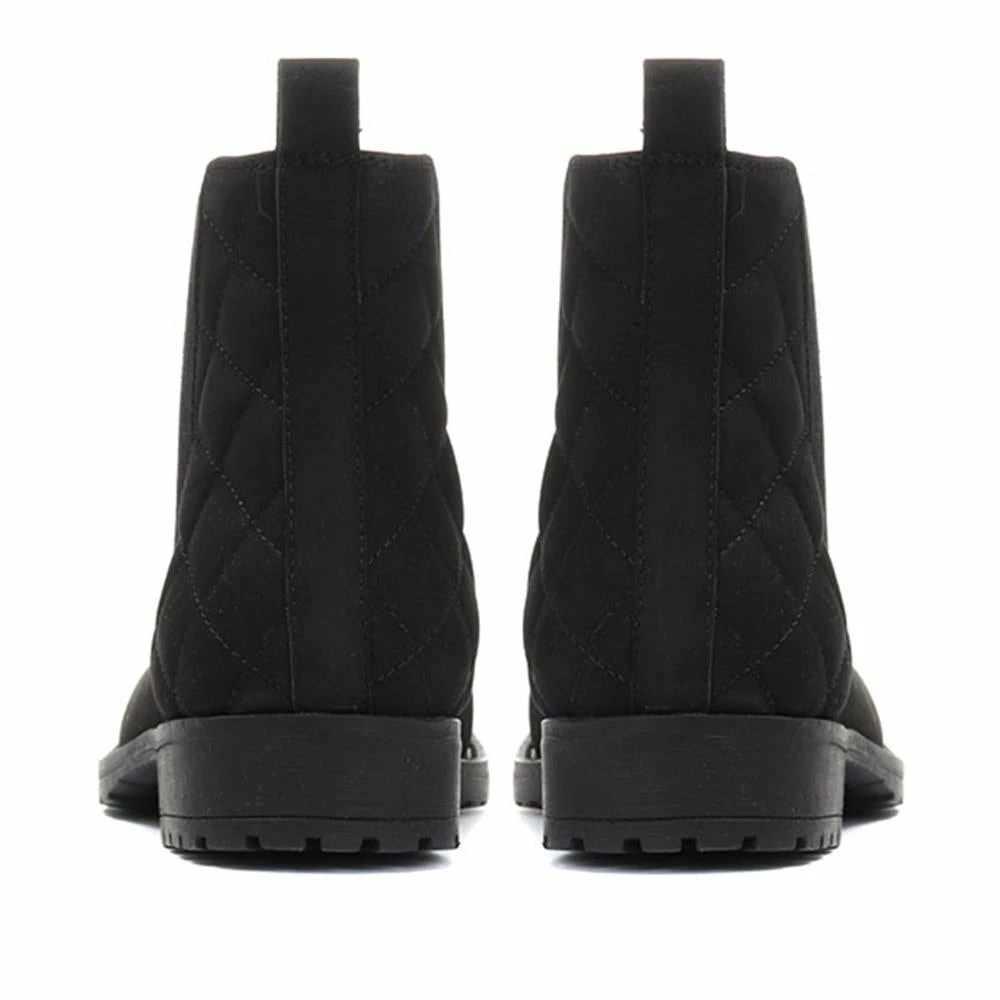 Pavers Boots Quilted Leather Chelsea Boot - GL30003 / 316 780 4 Pavers Boots Quilted Leather Chelsea Boot - GL30003 / 316 780