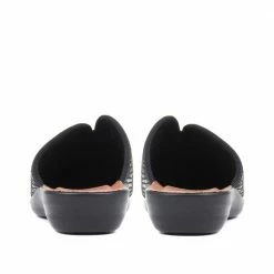 Fly Flot Wide Fit Lightweight Slip On Clog Shoes - FLY32007 / 318 589