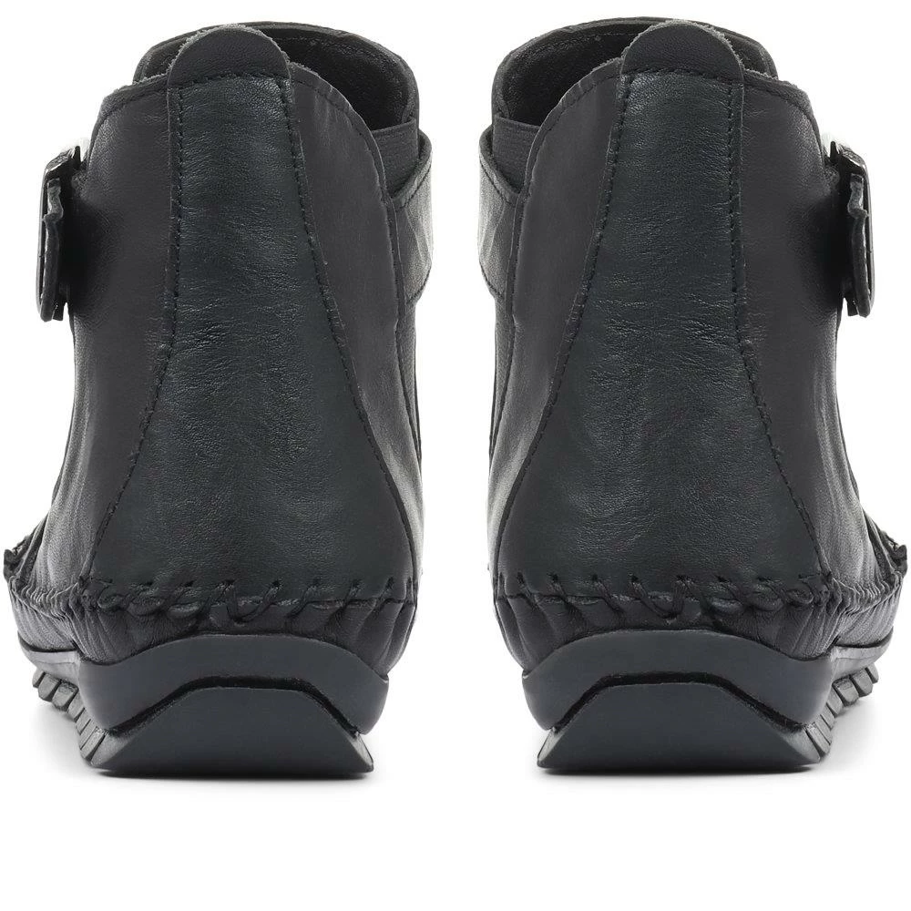 Kinloch Pull-On Leather Ankle Boot - SIMIN30500 / 316 979 Boots 25 Kinloch Pull-On Leather Ankle Boot - SIMIN30500 / 316 979 Boots