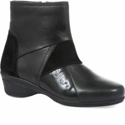 Pavers Wedge Leather Ankle Boots - KF32035 / 319 260