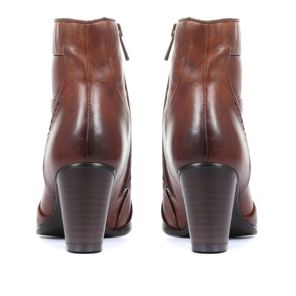 Pavers Heeled Ankle Boots - VIROL32005 / 318 898 8 Pavers Heeled Ankle Boots - VIROL32005 / 318 898