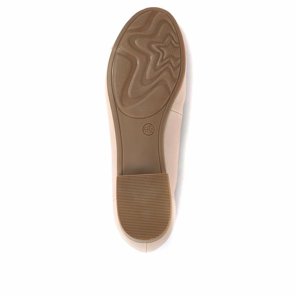 Pavers Shoes Ladies White And Silver Ballerina Pumps - JANSP33001 / 319 450 / 319 450 10 Pavers Shoes Ladies White And Silver Ballerina Pumps - JANSP33001 / 319 450 / 319 450