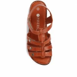 Pavers Leather T-Bar Sandals - LUCK33015 / 320 059