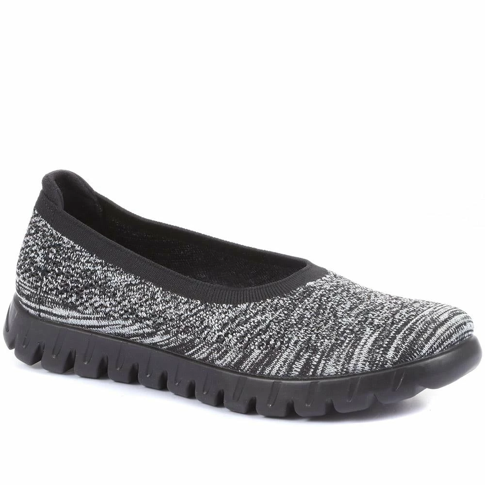 Fly Flot Wide Fit Slip-On Sneakers / 319 559 19 Fly Flot Wide Fit Slip-On Sneakers / 319 559