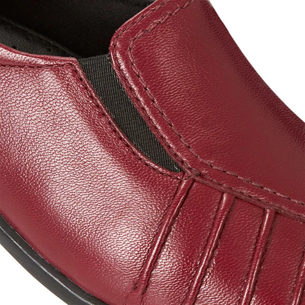 Pavers Wide Fit Leather Slip On With Pinched Stitch Strip - KEMP1800 / 145 950 13 Pavers Wide Fit Leather Slip On With Pinched Stitch Strip - KEMP1800 / 145 950