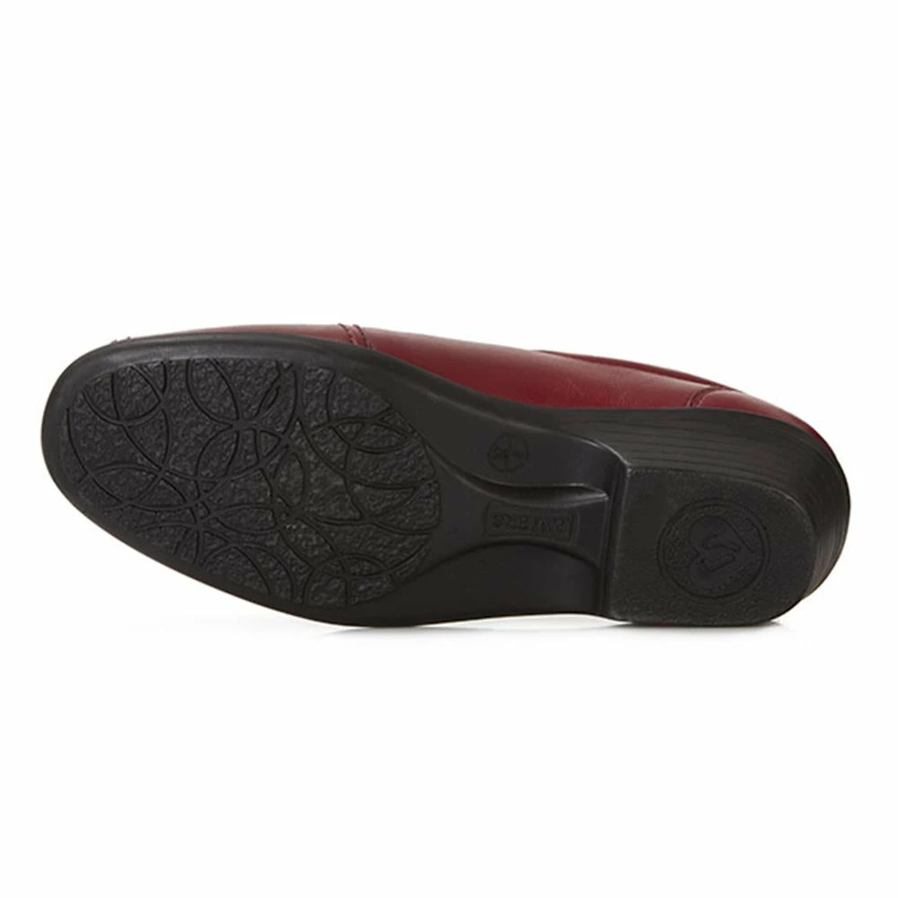 Pavers Wide Fit Leather Slip On With Pinched Stitch Strip - KEMP1800 / 145 950 14 Pavers Wide Fit Leather Slip On With Pinched Stitch Strip - KEMP1800 / 145 950