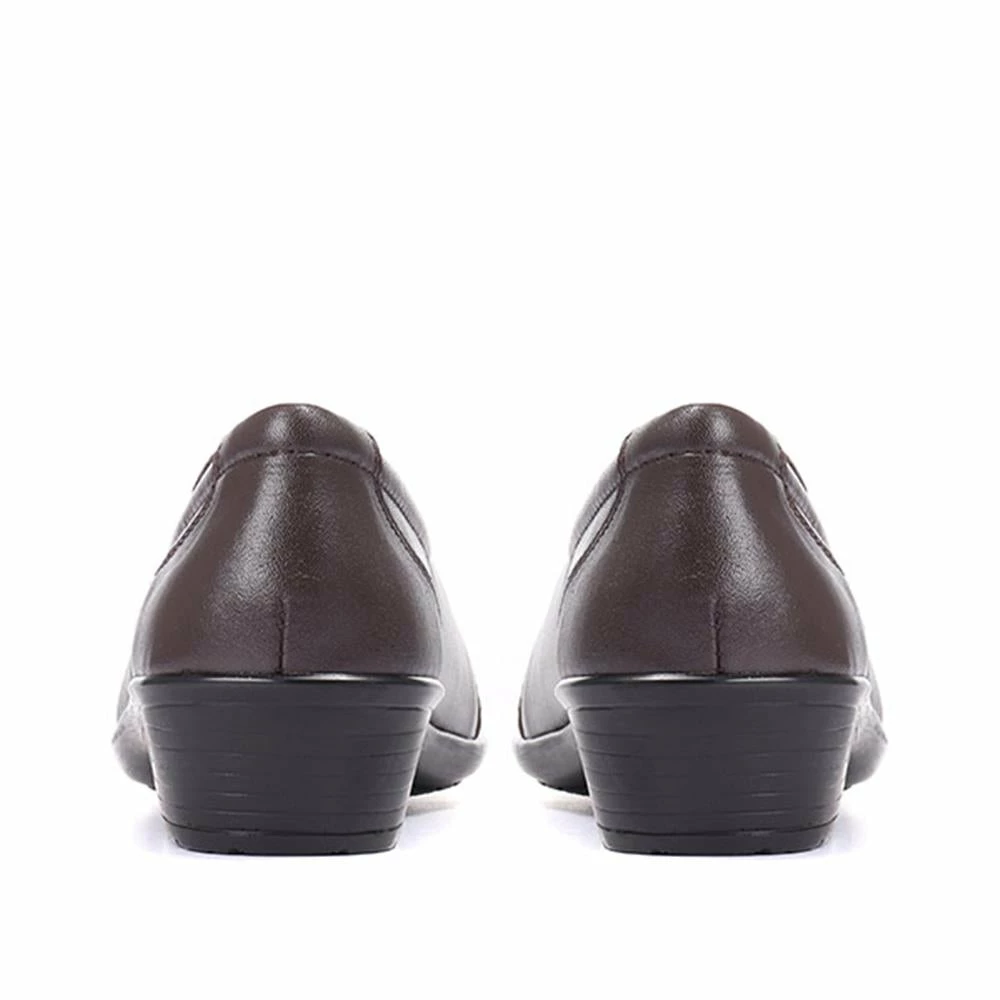 Pavers Wide Fit Leather Slip On With Pinched Stitch Strip - KEMP1800 / 145 950 20 Pavers Wide Fit Leather Slip On With Pinched Stitch Strip - KEMP1800 / 145 950