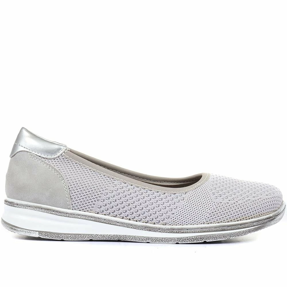 Pavers Wide Fit Ladies' Round Toe Pump / 319 891 9 Pavers Wide Fit Ladies' Round Toe Pump / 319 891